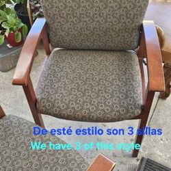 Lovely 5 Chairs SET- Excellent Condition Almost Like New Solid Wood 