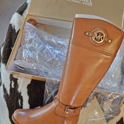 Michael Kors Boots 