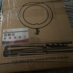 Brand New In Box 19inch Ring light 