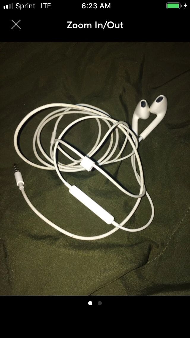 Apple Headphones! Great condition!