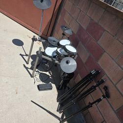 Simmons Electric Battery Drum Set
