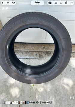 1/2 price Set of 4 Pirelli 265/50 R20 tires like new 200 miles