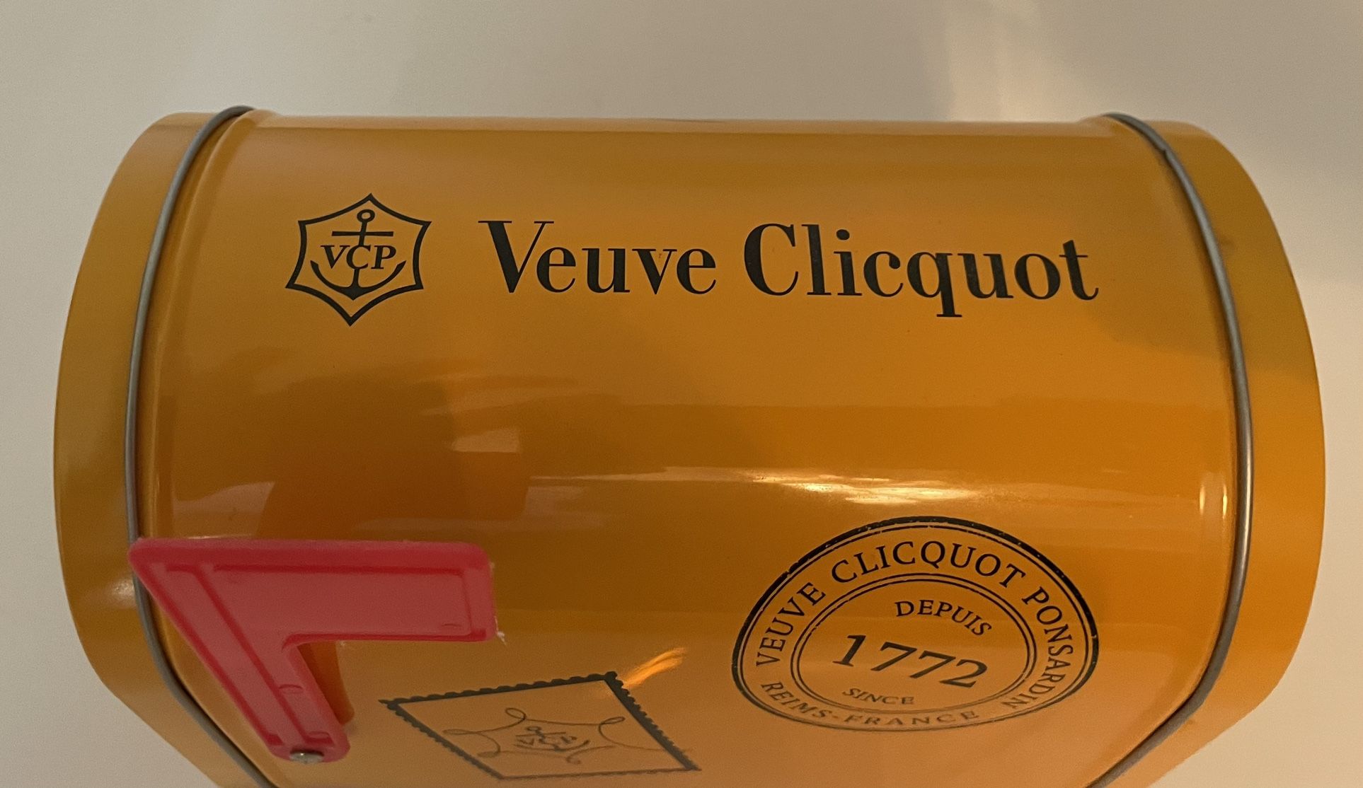 VEUVE CLICQUOT CHAMPAGNE MAIL BOX