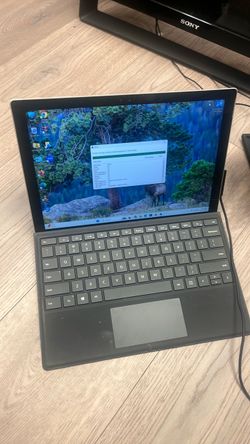 Touchscreen Microsoft surface Pro 4 core i7 6th gen 256 gb SSD 8gb ram win 11pro