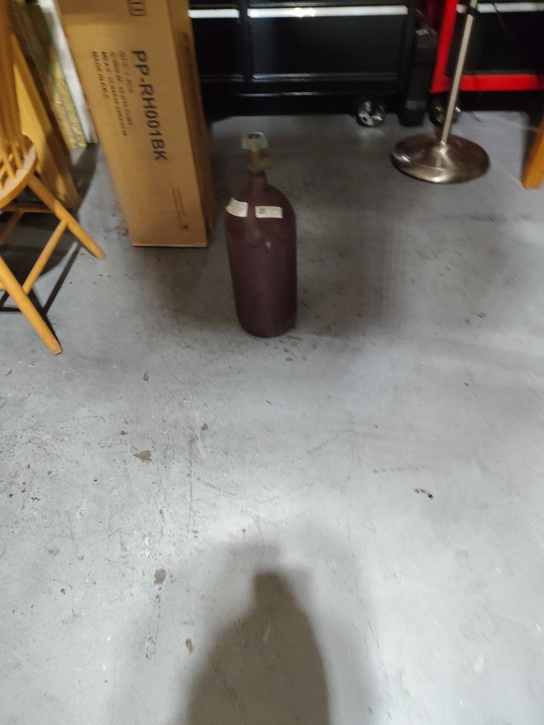 40 Cu/Ft Argon/Nitrogen Cylinder. Exchangeable Certified Not Expired