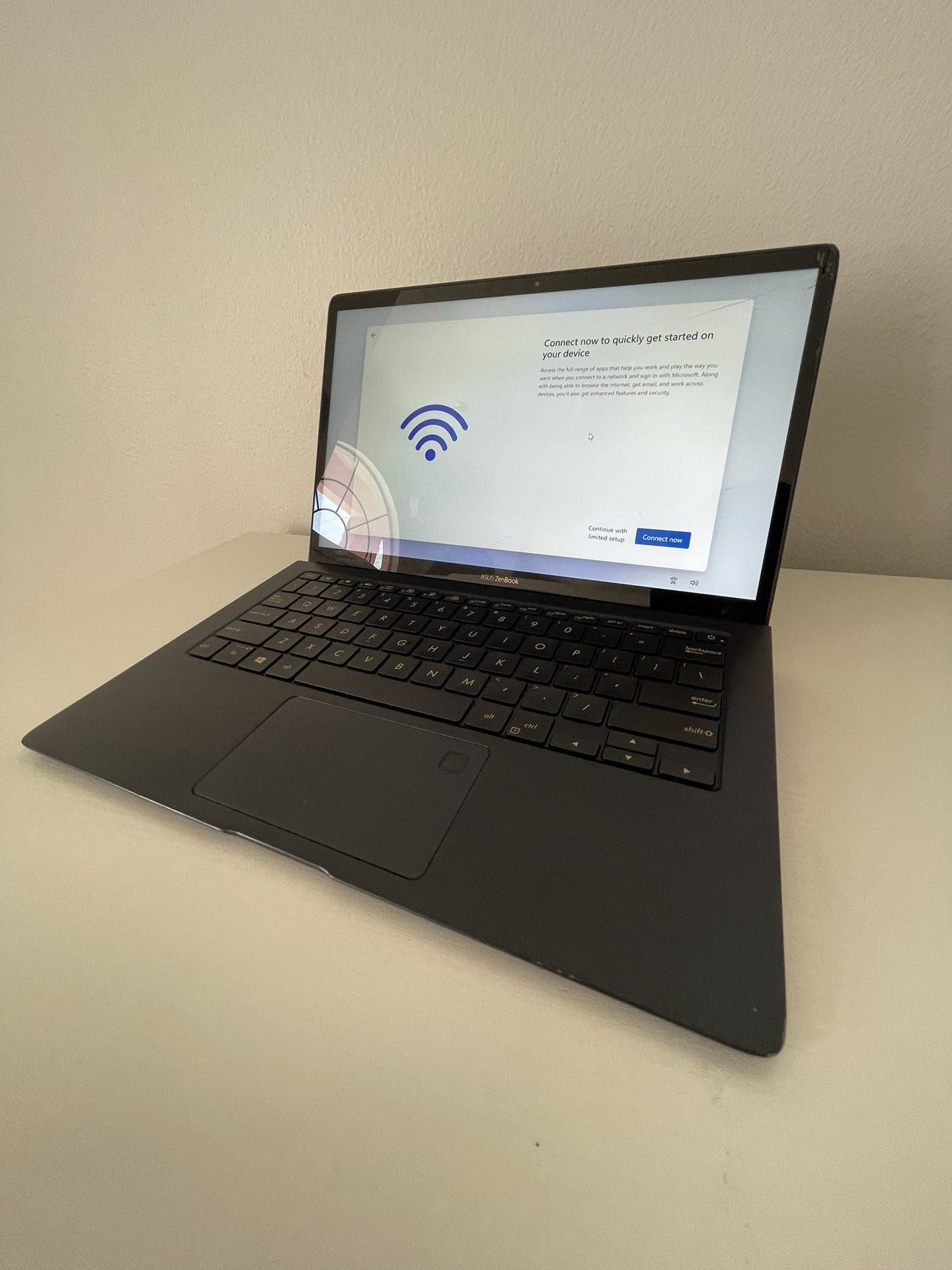 ASUS Zenbook Model UX391U
