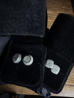 Circle and square moissanite men’s earrings
