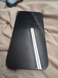 IPhone 15 with apple watch network unlocked! Ready to setup! Has some signs of wear but overall its in good condition both the phone and watch. Asking