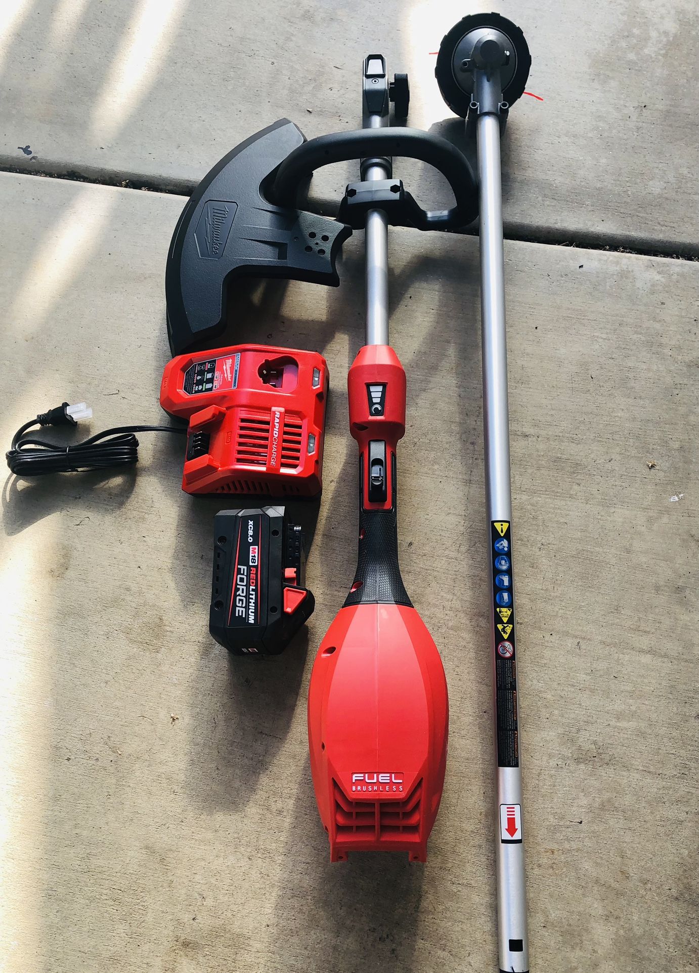 Milwaukee M18 FUEL 18V Brushless Cordless Battery Powered QUIK-LOK Power Head with Attachment Capability includes battery and charger