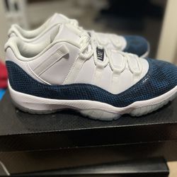 Jordan 11 Low Snakeskin Navy Size 10