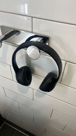 Beats Solo3 Bluetooth Wireless on Ear Headphones Black