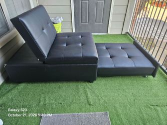 Extra seating bench