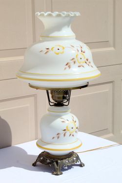 Vintage “Gone With the Wind” Milk Glass Dresser Lamp – Hand Painted Floral