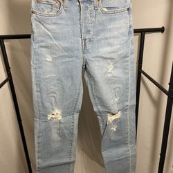 Straight Ripped Levis Jeans (Size 24)