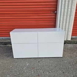 White Modern 4 Drawer Dresser