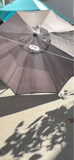 7'11" Patio Umbrella Gray