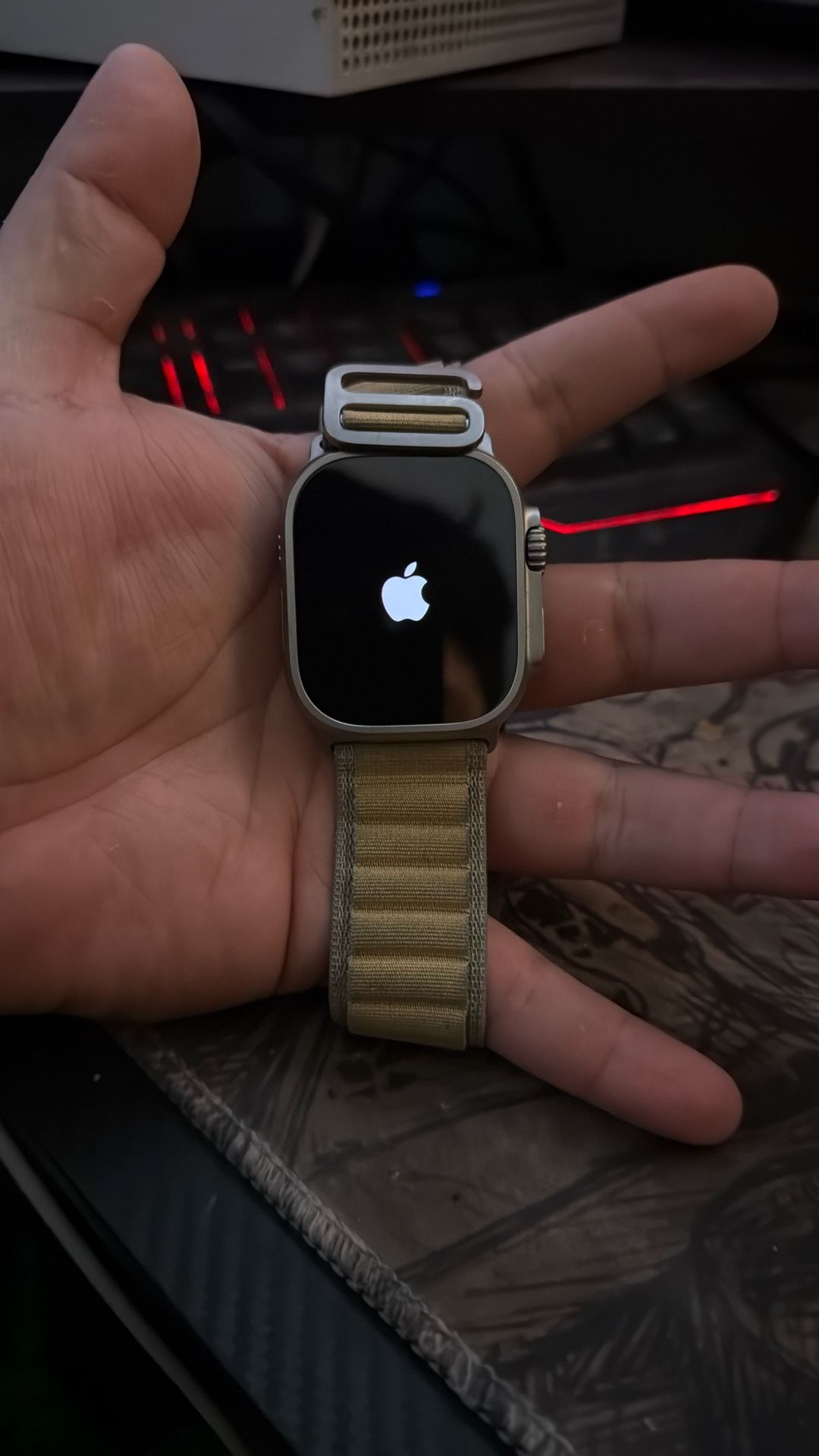 Apple Watch Ultra 2 GPS + Cellular Titanium Case (2024)