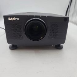 Santon Multi-media Projector 