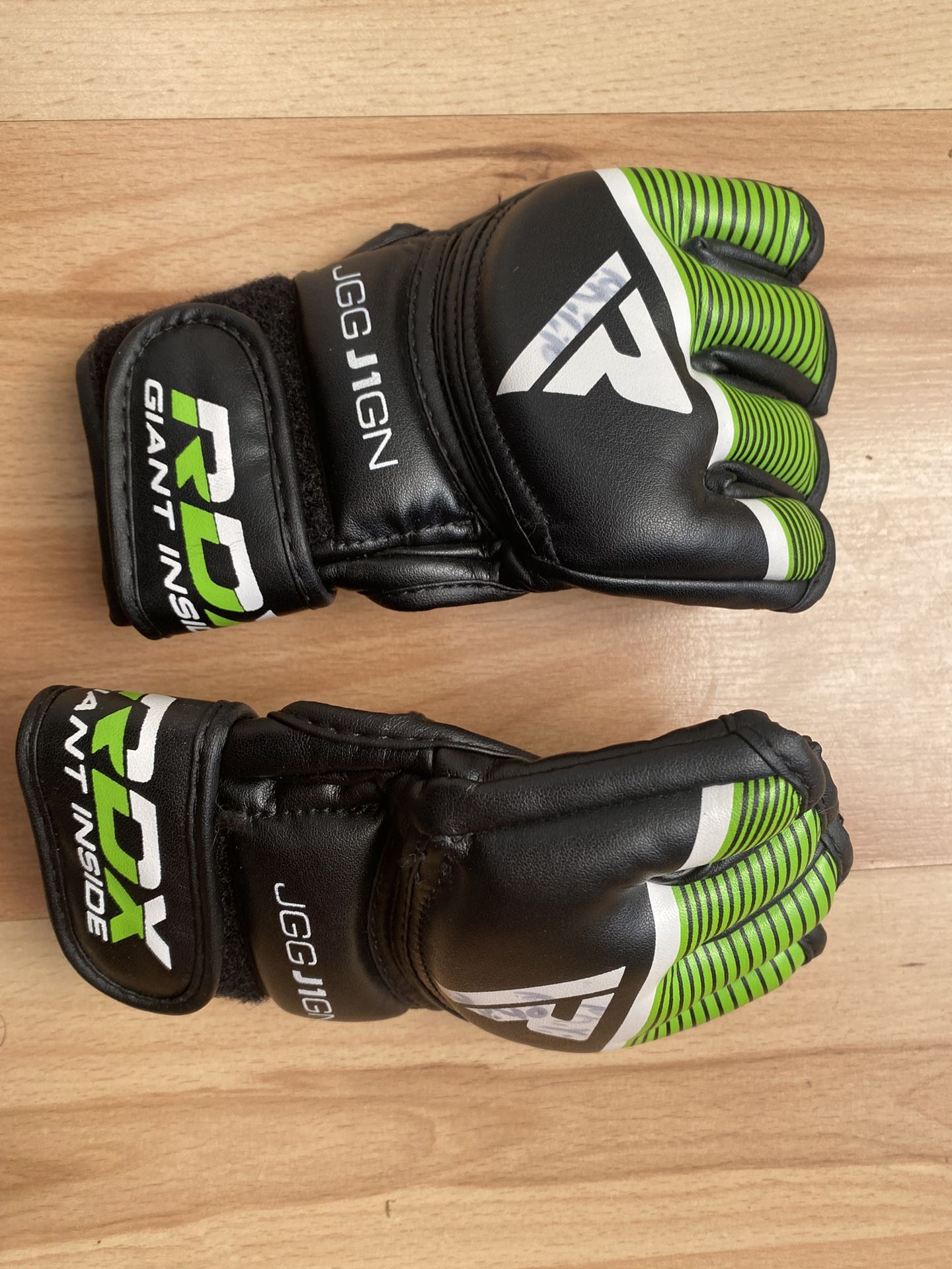 Kids MMA Gloves