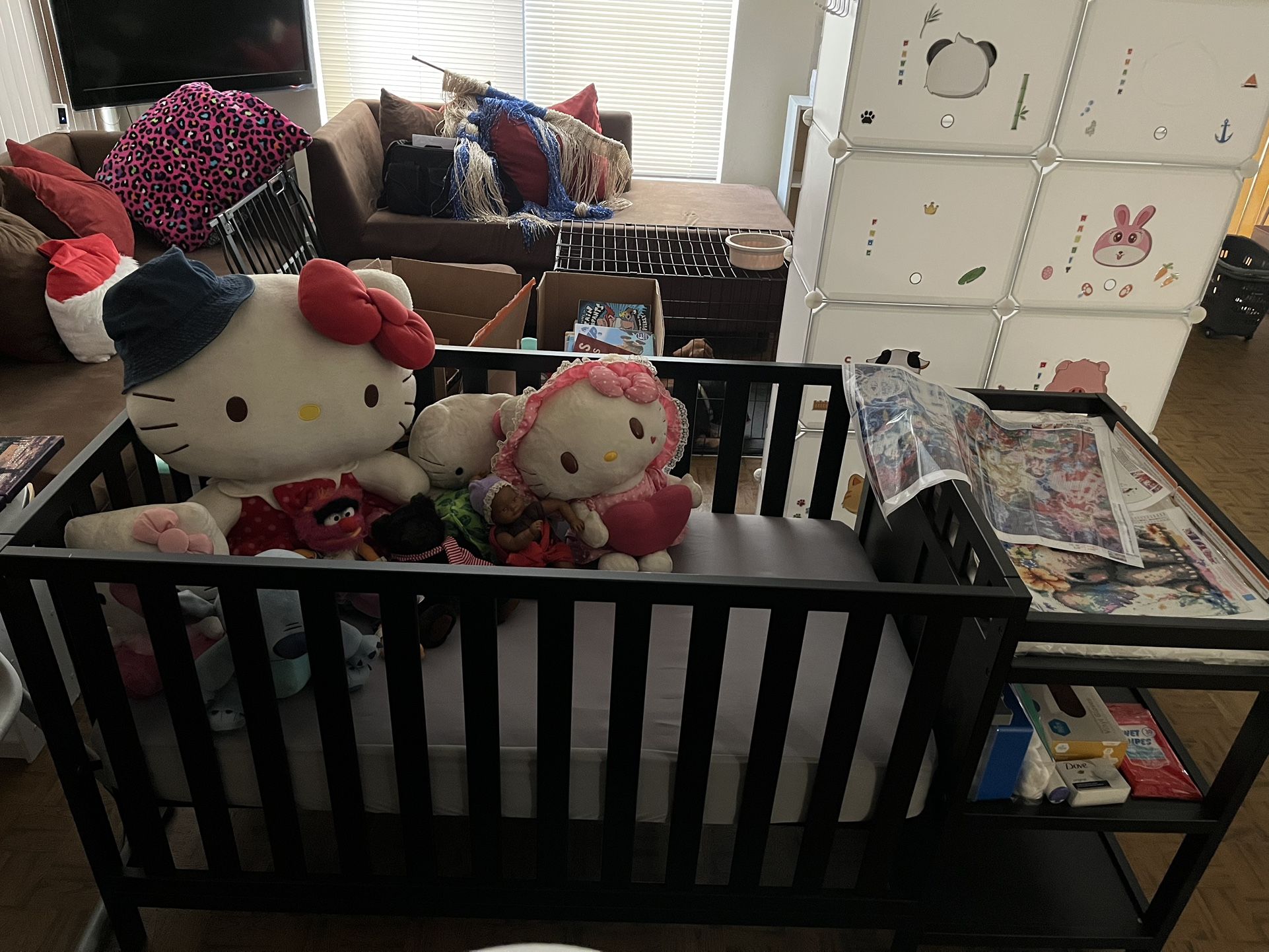 Crib W/ Changing Table