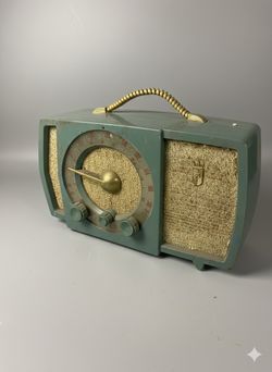 1950s Zenith Bakelite Tube Radio