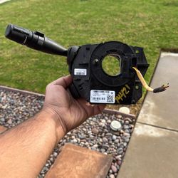 2017 Dodge Grand Caravan OEM clock Spring 