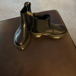 Dr Martens Boots Women Size 7
