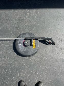 DEWALT 18” Steel Deck Surface Cleaner + DEWALT Wand & Extension