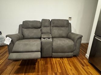Reclining Loveseat with Cup Holders – Like New