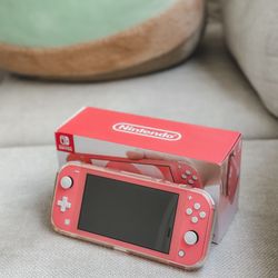 Nintendo switch Lite In Pink