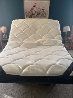 Dreamcloud adjustable frame with mattress