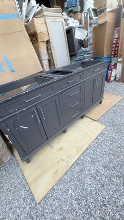🔥 SONOMA 72” BATHROOM VANITY CABINET - ONLY $700   Hi everybody!  We have this beautiful Sonoma 72-inch bathroom vanity cabinet for sale.  ✅ Premium 