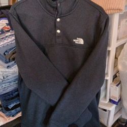 Men's North Face Sweater