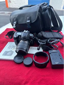 Nikon D70 Digital Camera with AF-S Nikkor 18-70mm Lens and Accessories
