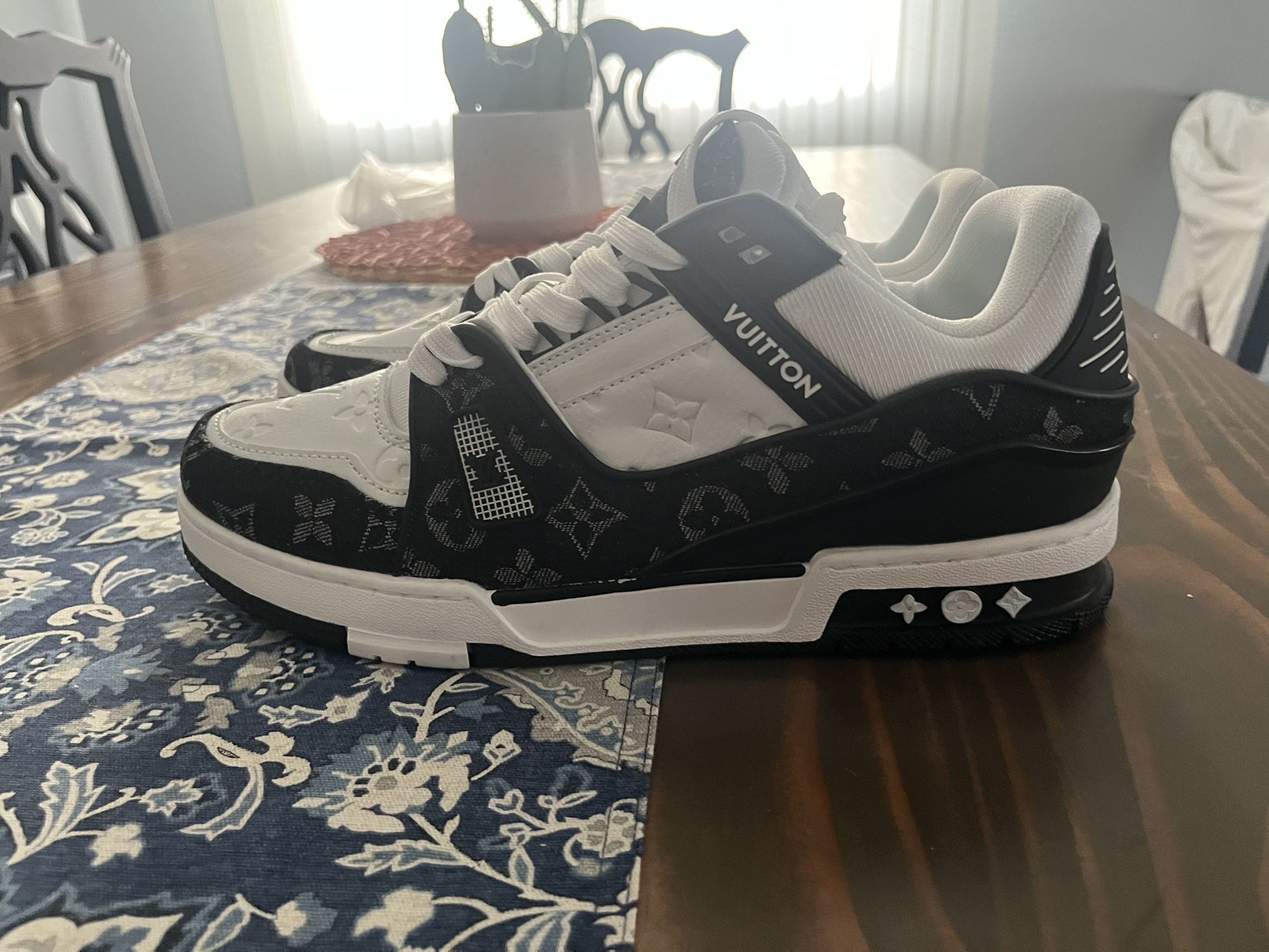 lv trainers