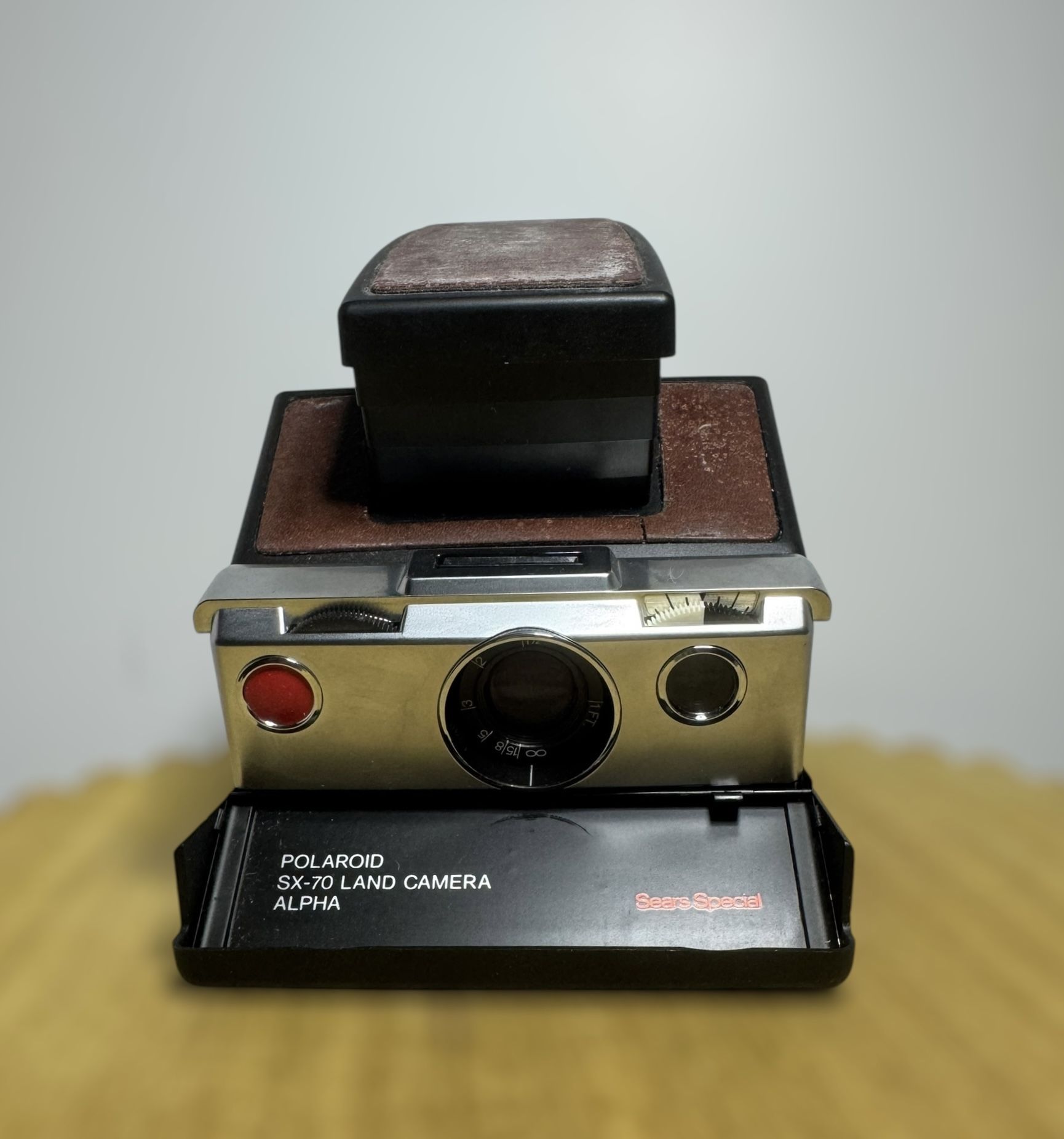 POLAROID Sx-70 Land Camera Alpha 1 Sears Edition. TESTED-In Working Condition