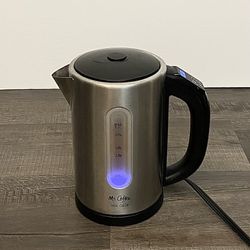 Digital Electric Kettle by Mr. Coffee •1.7 Liter •Brushed Stainless Steel •Fast Boiling •works well, in excellent condition