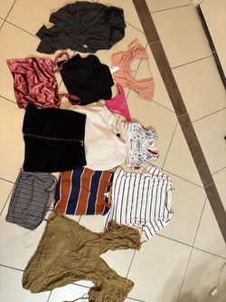 women/ teen clothing bundle