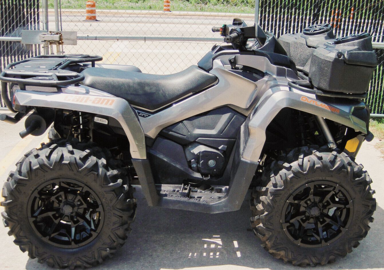 Photo 2018 CANAM USED in GOOD CONDITION