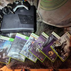 Xbox 360 W Remote all Cords 6 Games and Matching Backpack "Works Great"