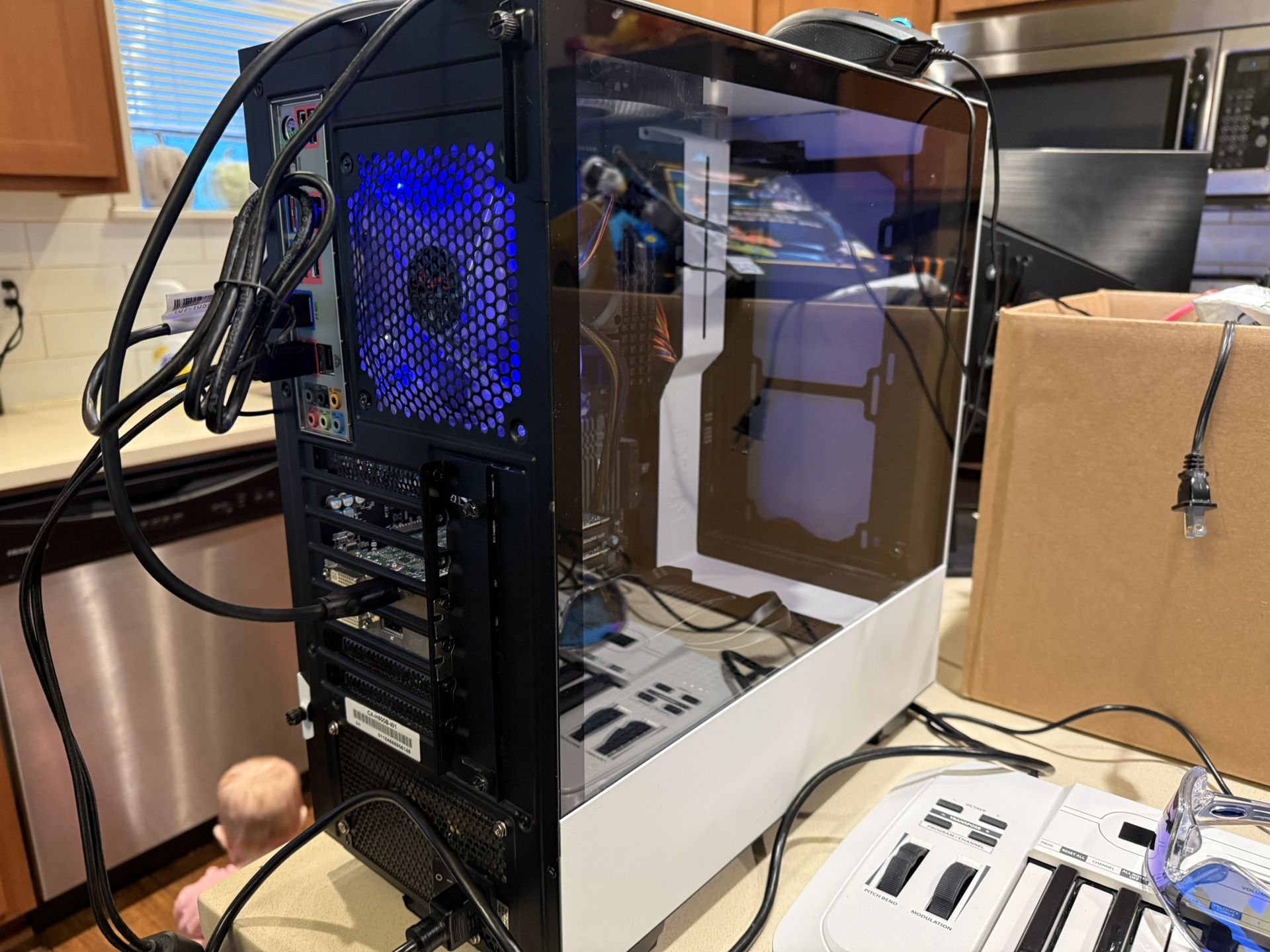 Gaming Computer And 4k Monitor