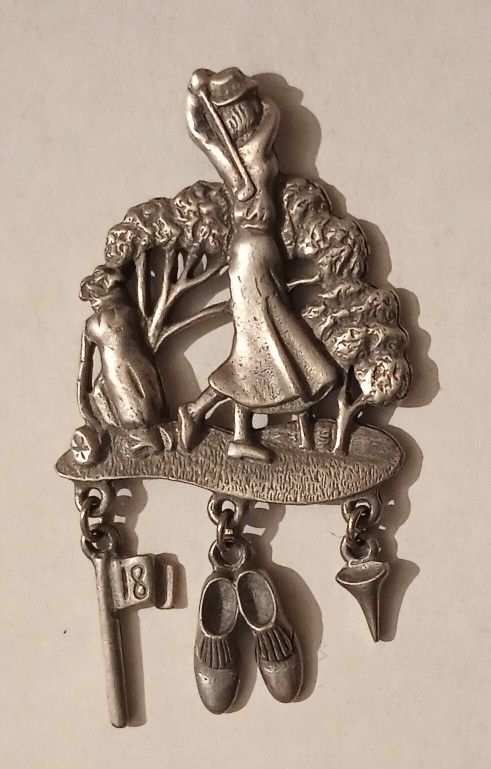 L.C.D. Woman Golfing Brooch Golf Jewelry Pewter Lapel Hat Pin Pinback Vintage Collectible A-1