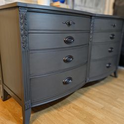 Gorgeous vintage double bow front dresser by Thomasville Furniture co. 
This piece is timeless, very classic & chic!
