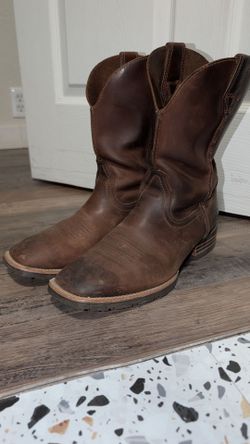 Ariat cowboy boots 11D