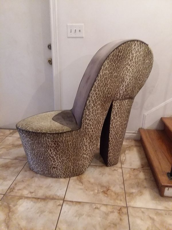 Large High Heel Sofa Chair For Sale In Riverside Ca Offerup