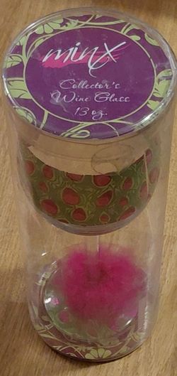 Minx collector's wine glass