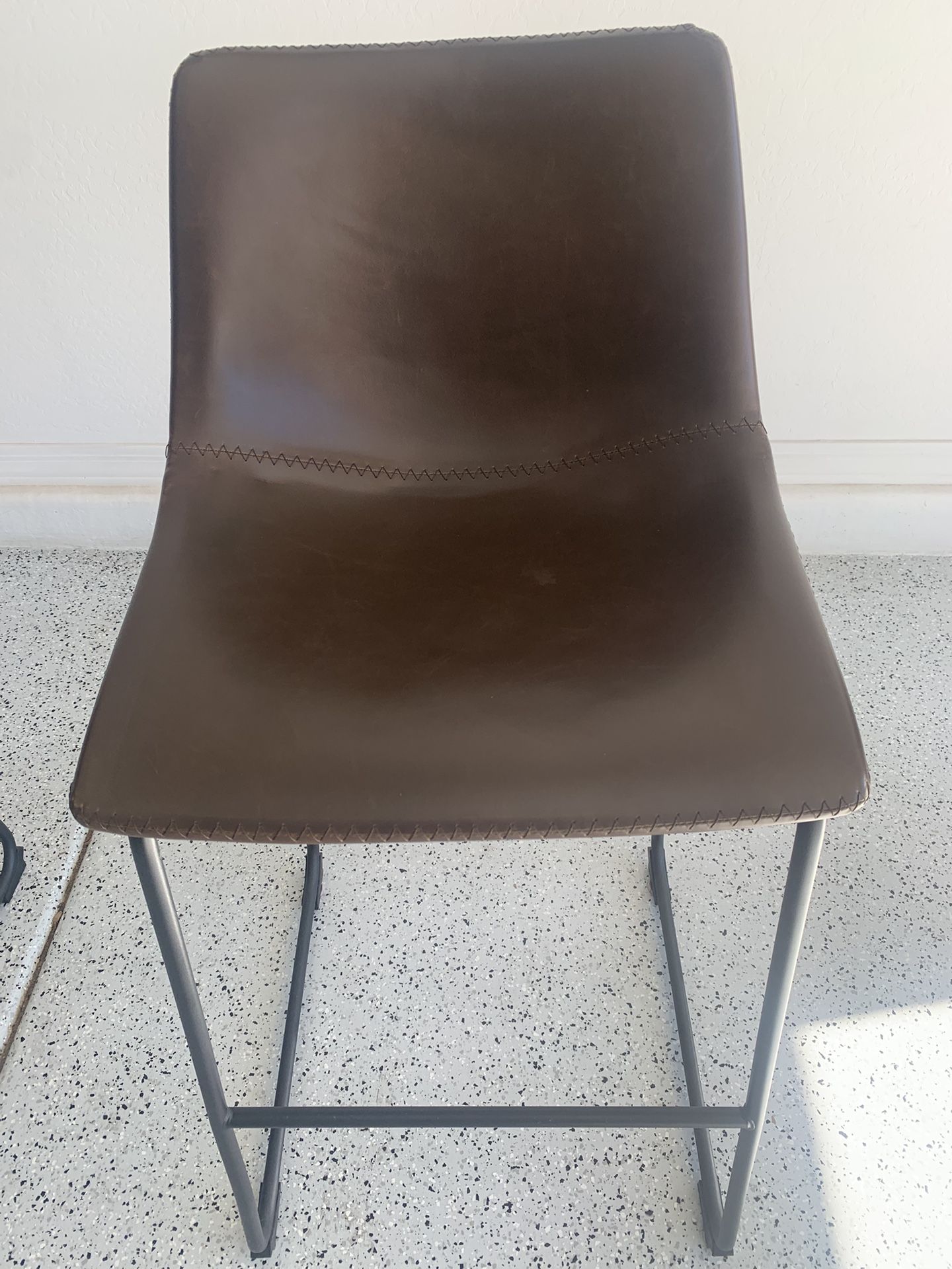 4 Kitchen/ Bar Stools