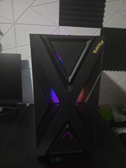 Gaming PC / Open to trade for one piece-pokemon cards