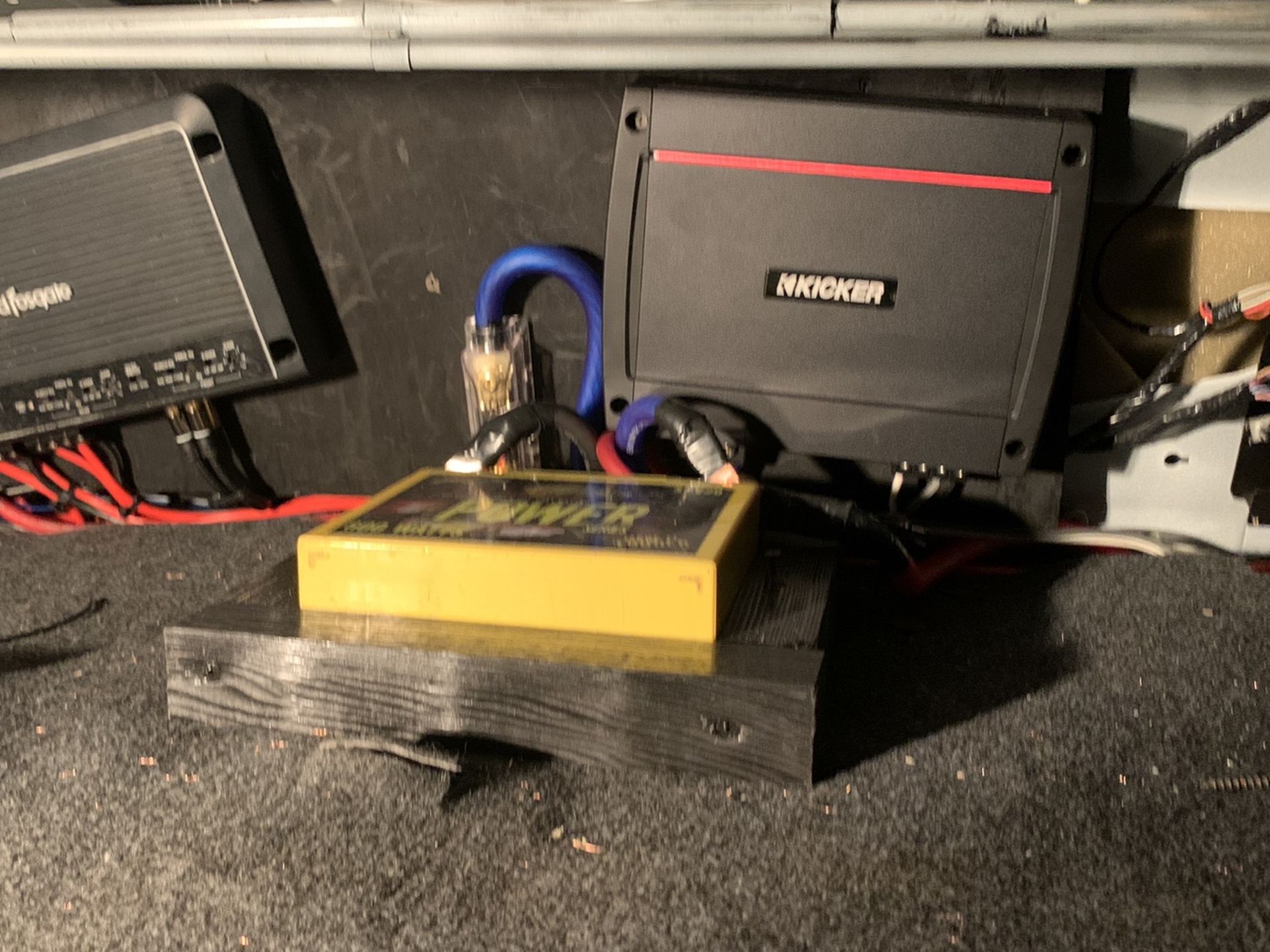 CAR AUDIO INSTALLATION