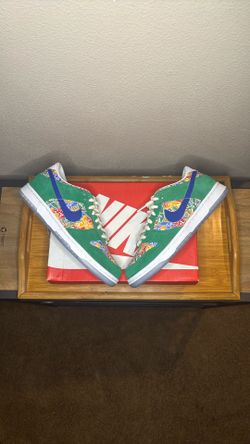 Nike - Dunks - Stadium Green - 7Y/ 8.5W